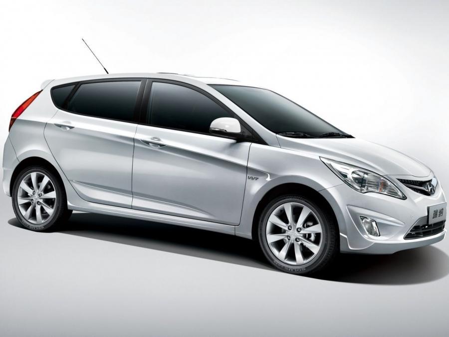  Hyundai Verna 5-Door 2010 года  (фото 5 из 5)